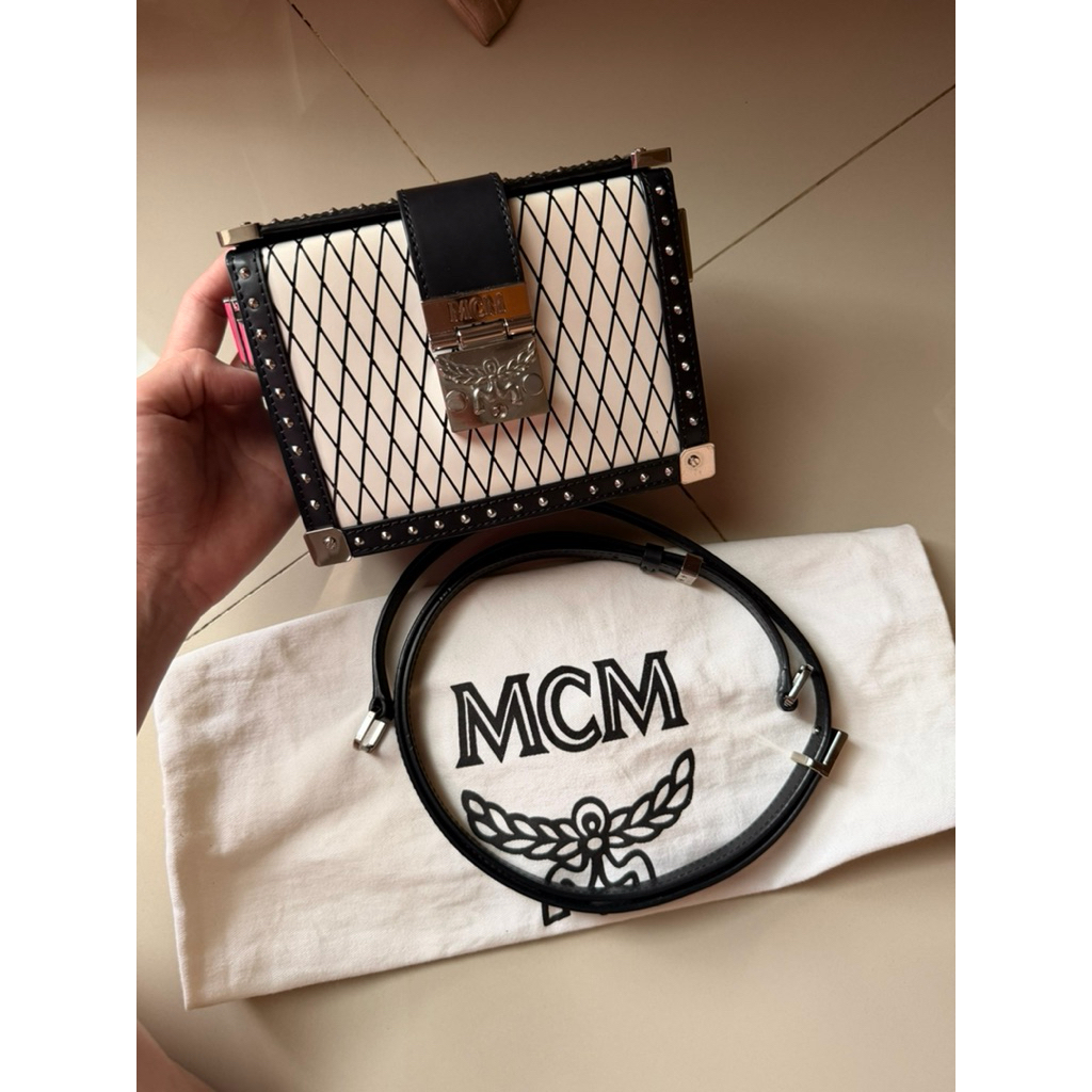 PRELOVED MCM bag AUTHENTIC