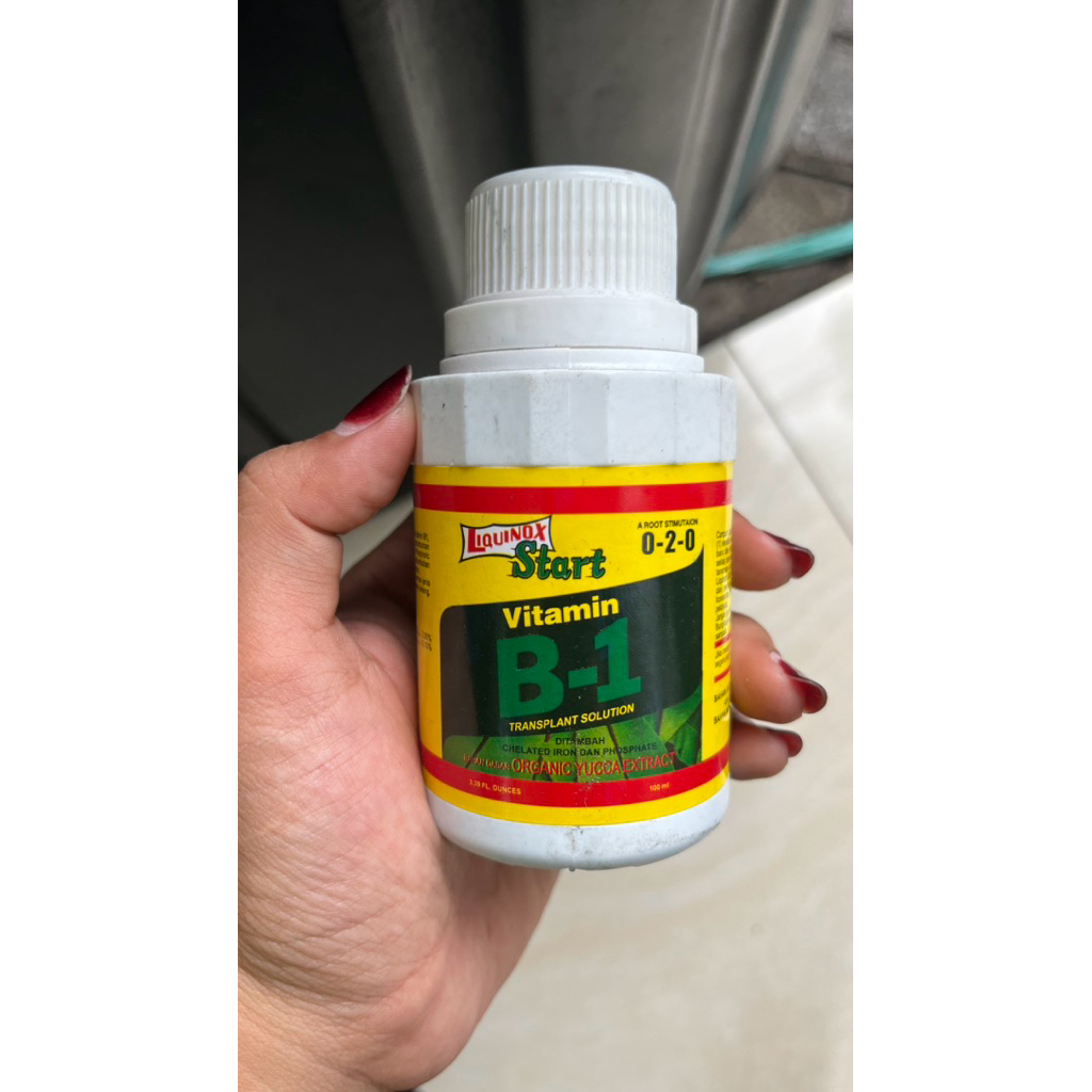 Vitamin Tanaman B-1 Untuk Semua Jenis Tanaman Hias Isi 100ml