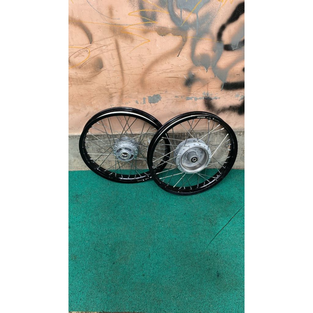 Rakitan Velg Jari jari Jupiter Z Burhan Vega R Jupiter MX OLD Ring 17 Ukur 160 Rata Tanpa Ban