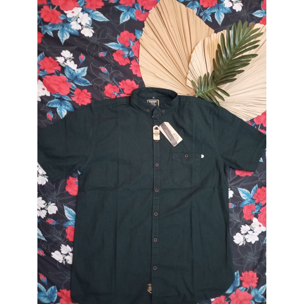 Brill Eighty Eight Kemeja polos lengan pendek