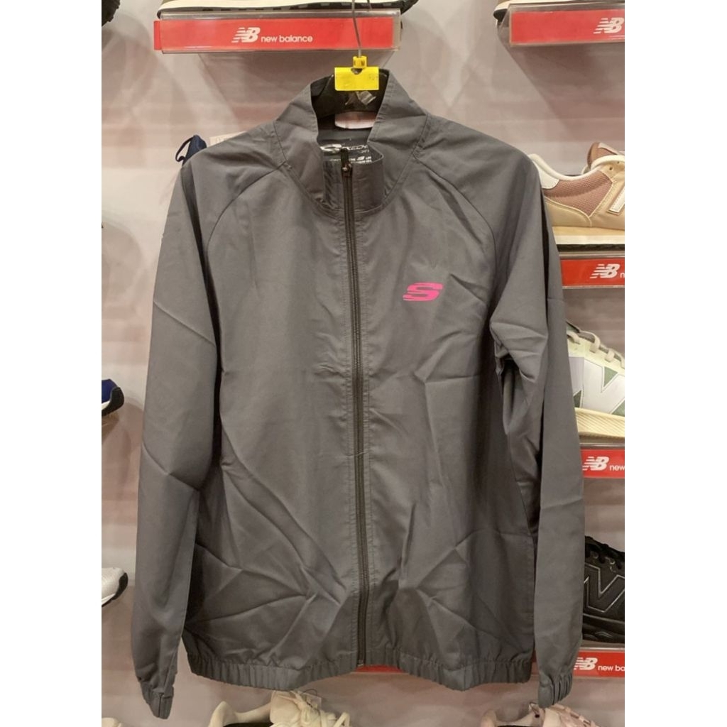 Skechers Jacket Wanita Cocok untuk olahraga atau harian baru original