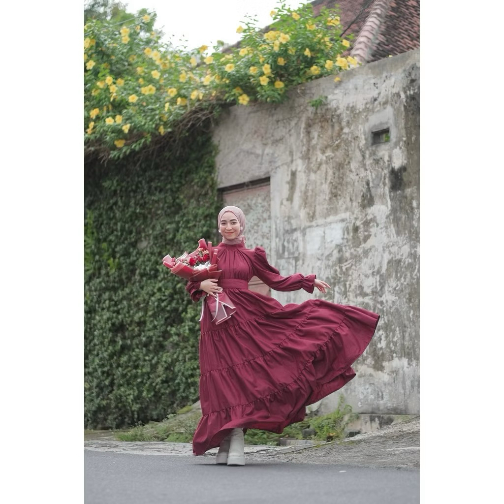 -PRELOVED- ALEXA DRESS BY MAEZULA SIZE S (Prewedding/fotoshoot)