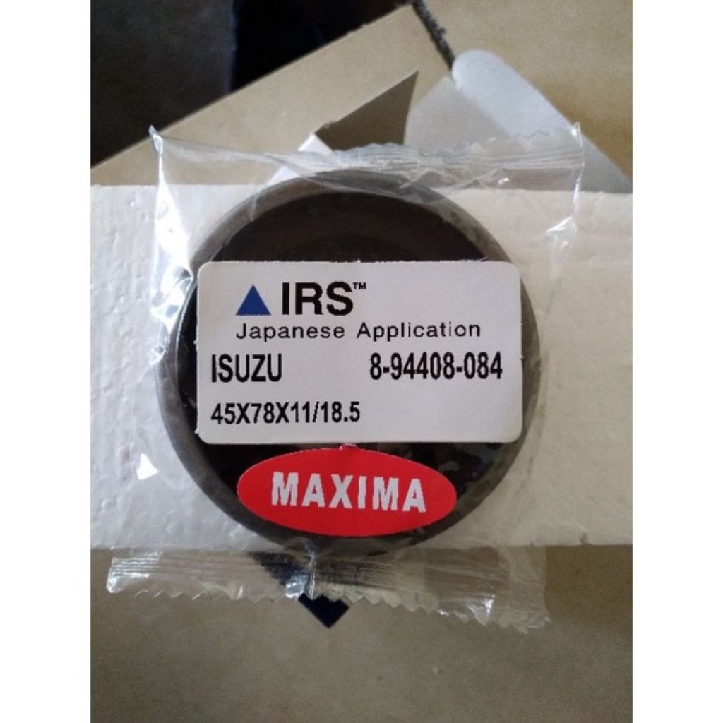 OIL SEAL PINION DIFF GARDAN ISUZU NHR55 KAD