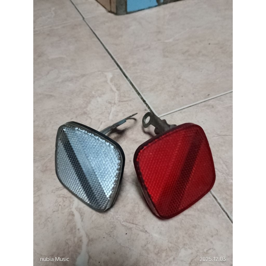 Mata Kucing Sepeda