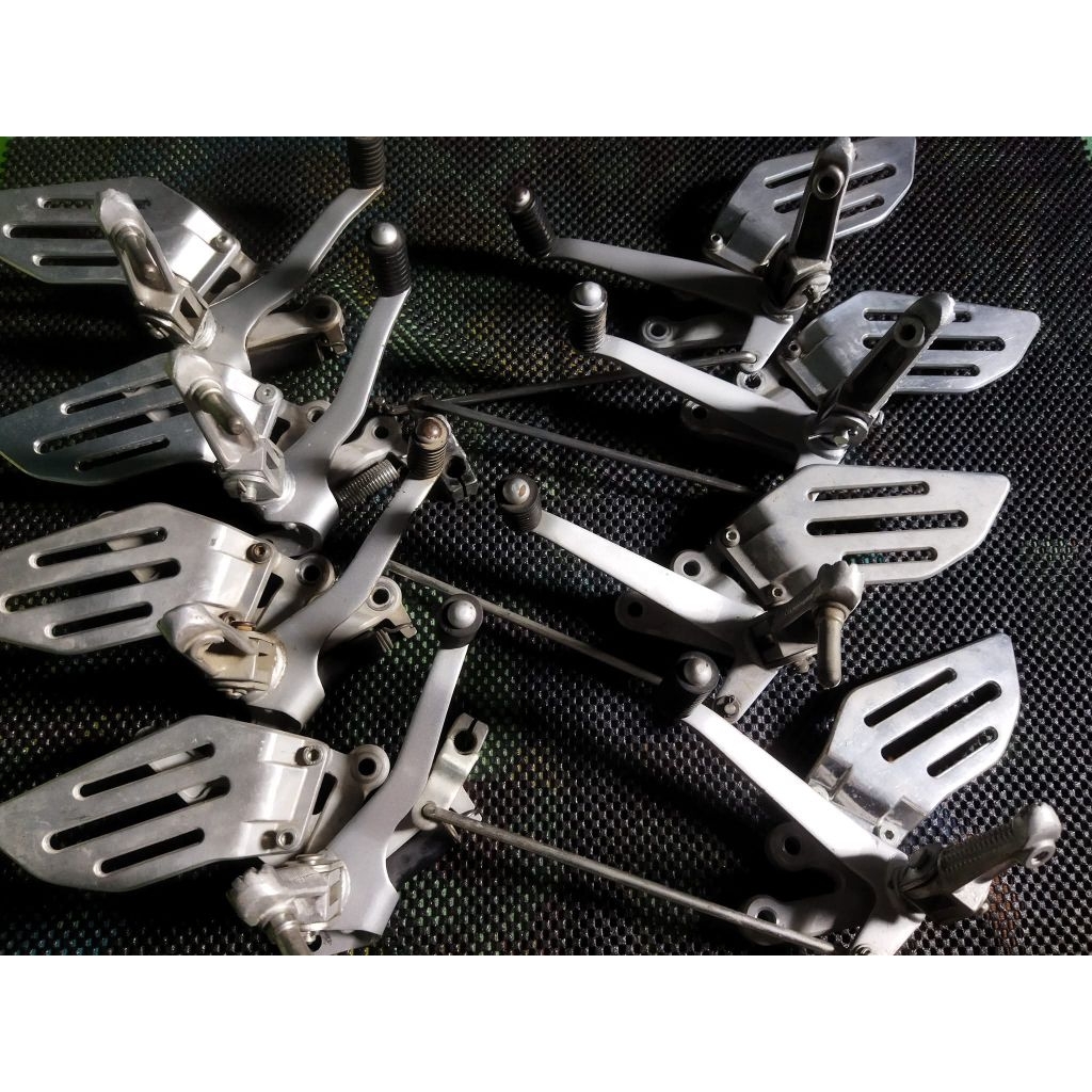 Footstep original Yamaha R15 V2