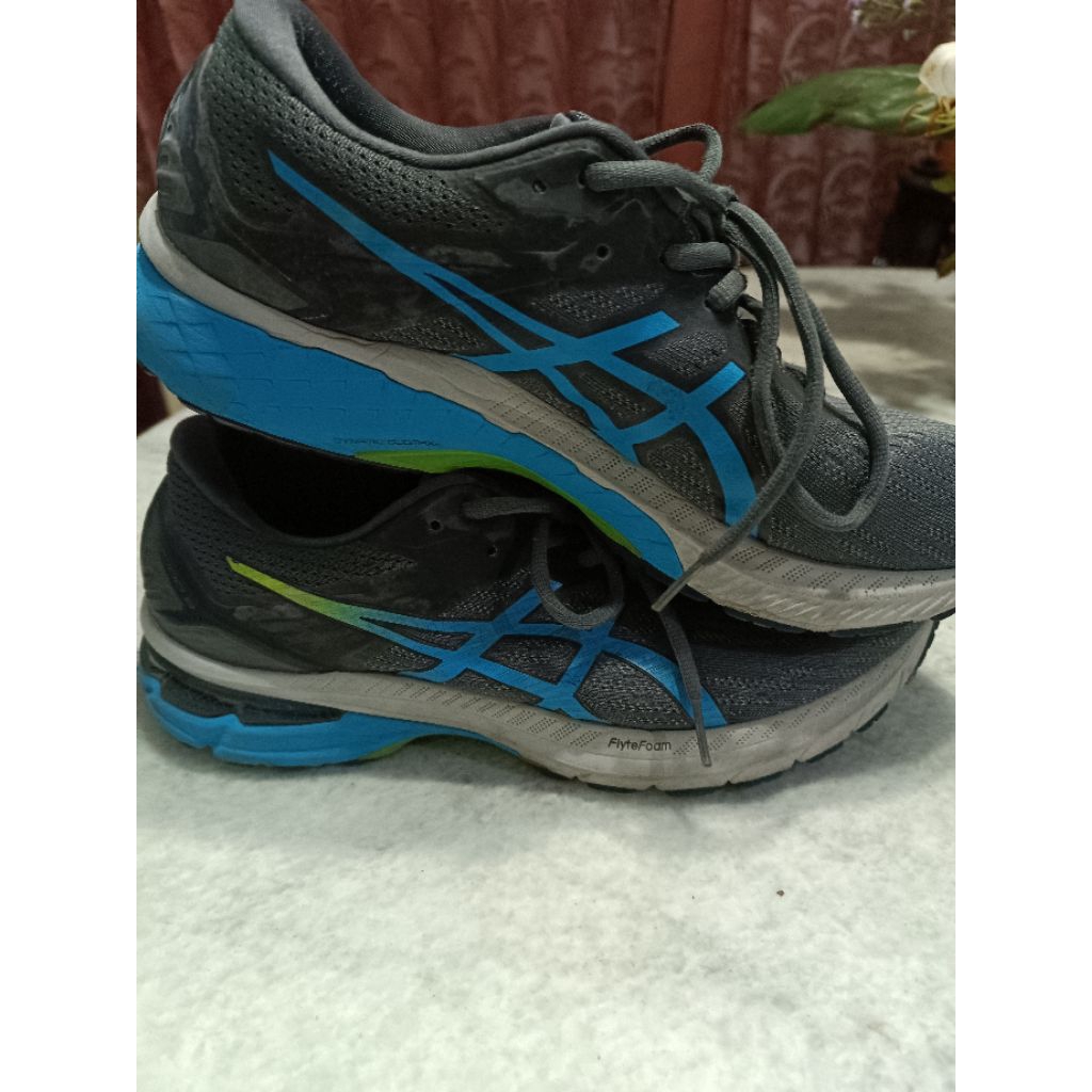 Sepatu ASICS GT-2000 9 Grey size 42,5 insole 270 koleksi pribadi
