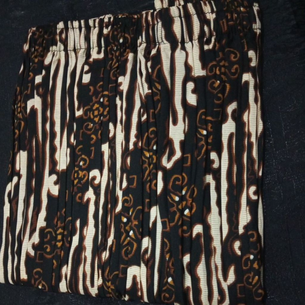 jarik plisket perut karet