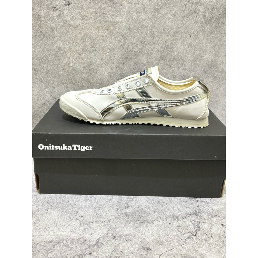 NEW - ONITSUKA TIGER SLIP ON WHITE SILVER