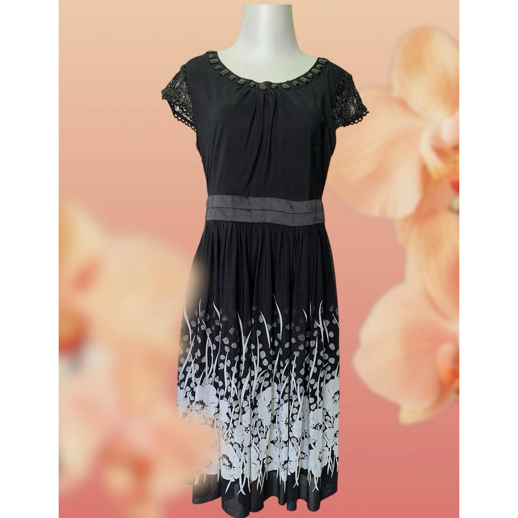 black flower dress - Fairy dress - yearbook - shabby chic - coquette - garden party - vintage