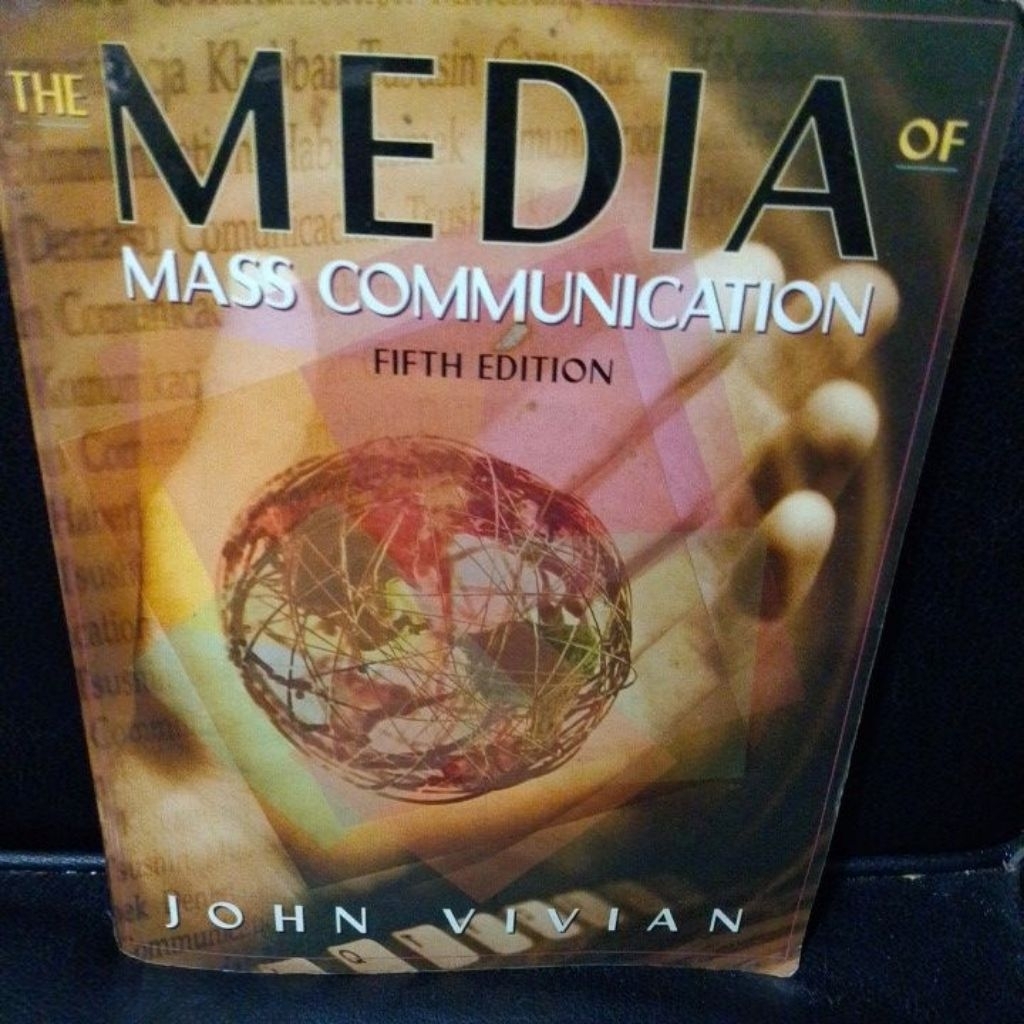 Buku import The Media Mass Communication original