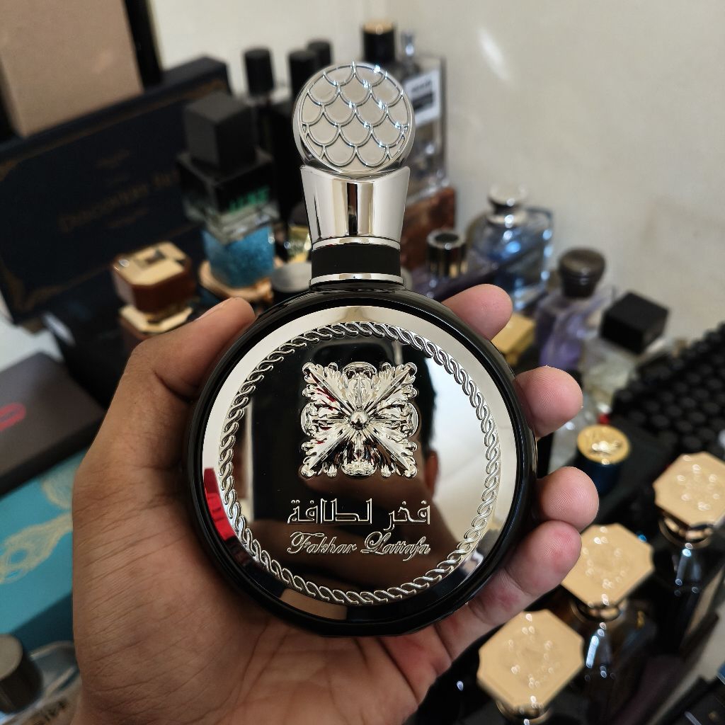 Lattafa Fakhar Black Preloved