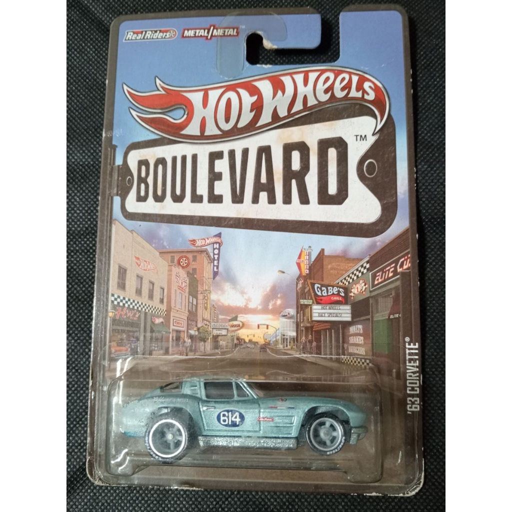 HOT WHEELS '63 CORVETTE BOULEVARD