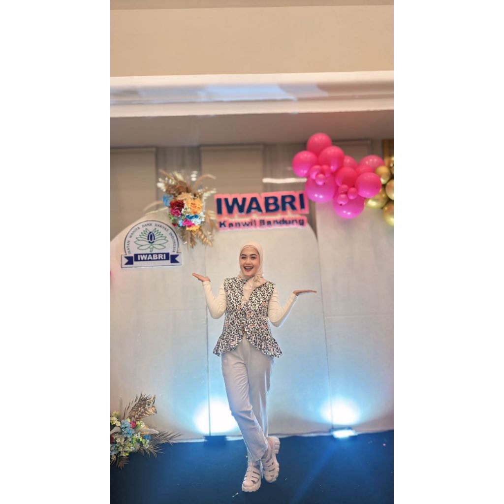 Vest Calla the label preloved