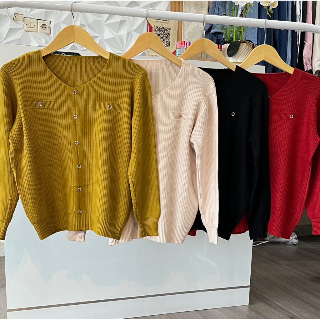 *Blouse knit invite girl*