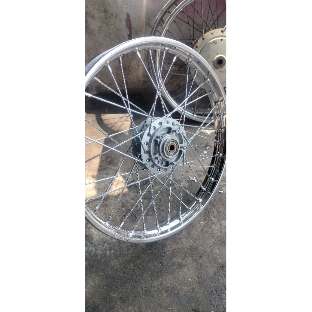 velg jari-jari Supra x lama/fit lama cakram ring 17 bagian dpan pelek baru ORI D.I.D tinggal pasang