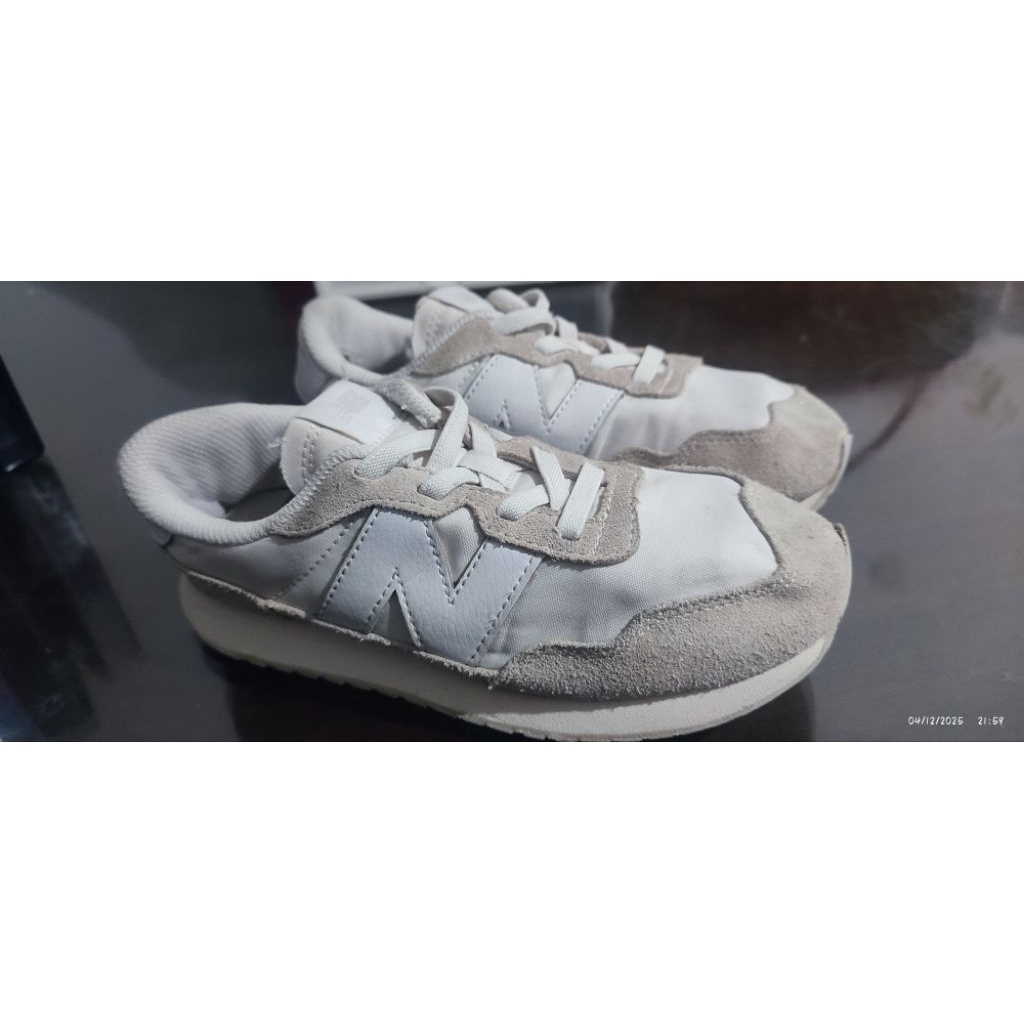 Sepatu New Balance 237 second