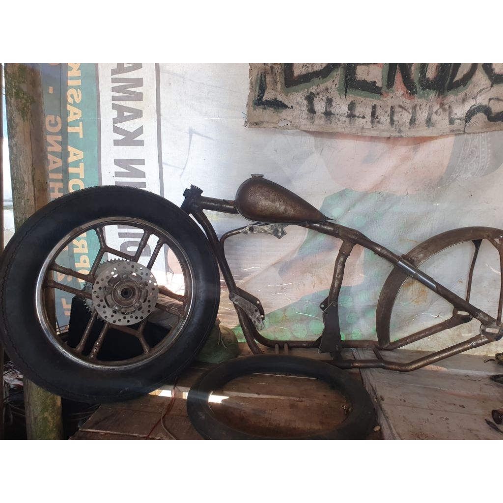 FRAME CHOPPER PNP MESIN PULSAR 200CC 220CC SET MONTING SPAKBOR DAN TANGKI