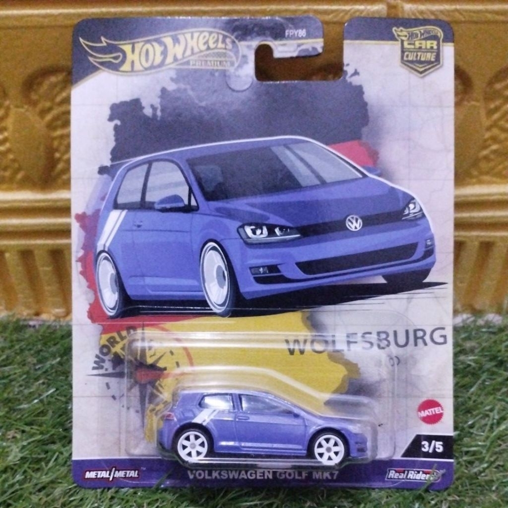 Hot Wheels Premium Volkswagen Golf MK7