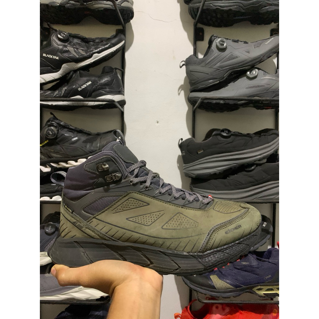 SEPATU EIDER GORETEX