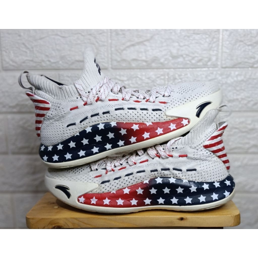 Anta KT5 Low White Red Blue 'size 41'