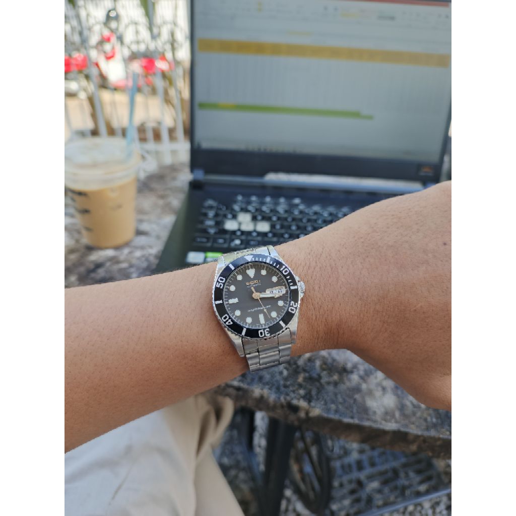 Seiko SKX023 Mini Diver 37mm