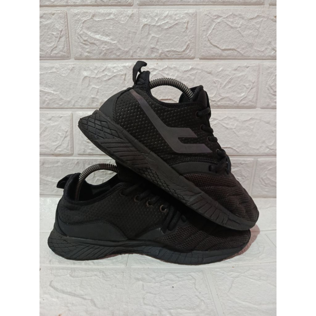Sepatu Sneakers Prospecs TX highevent black size - 41