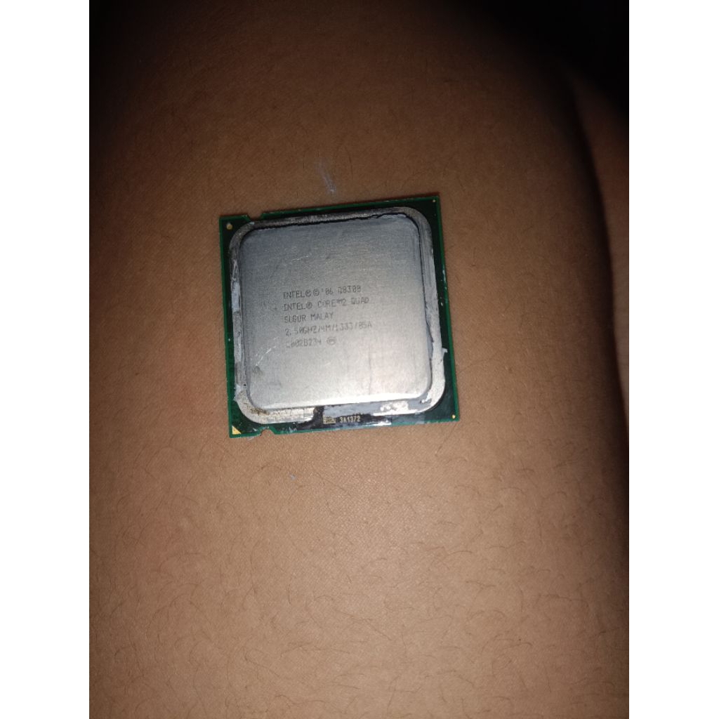 PROSESOR INTEL CORE 2 QUAD DAN I5 4460