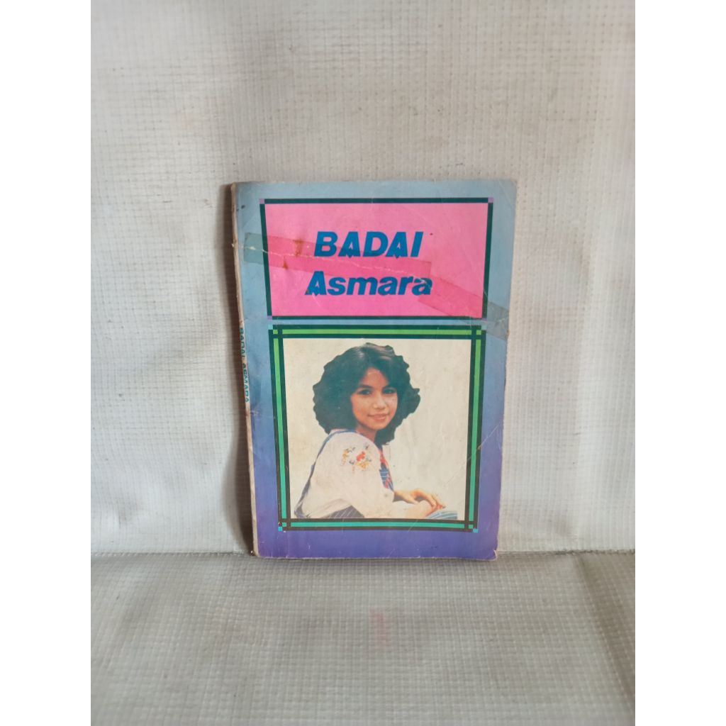 Novel Enny Arrow BADAI ASMARA