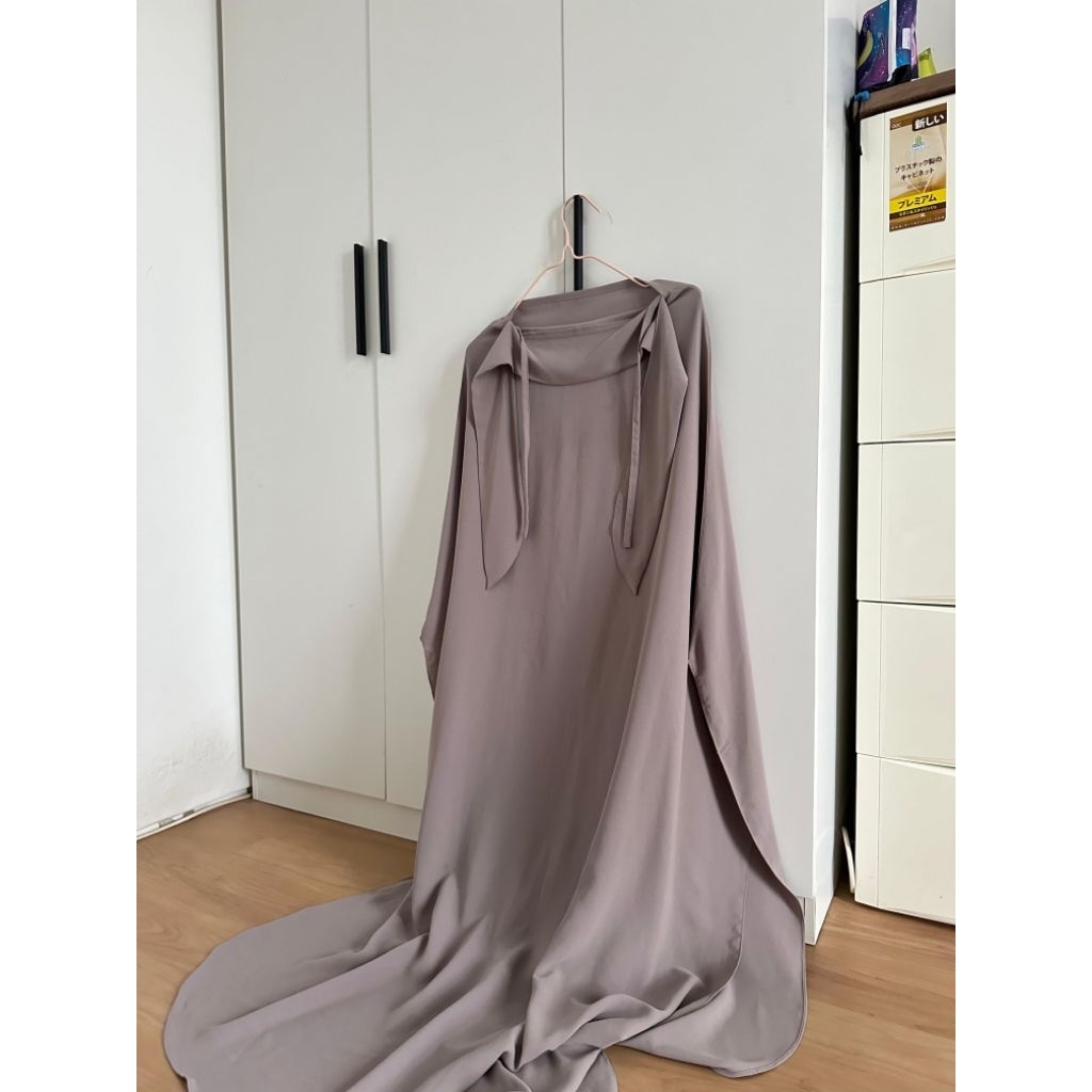 Preloved FK French Khimar Tsurayya warna Vintage Khaki Mazen