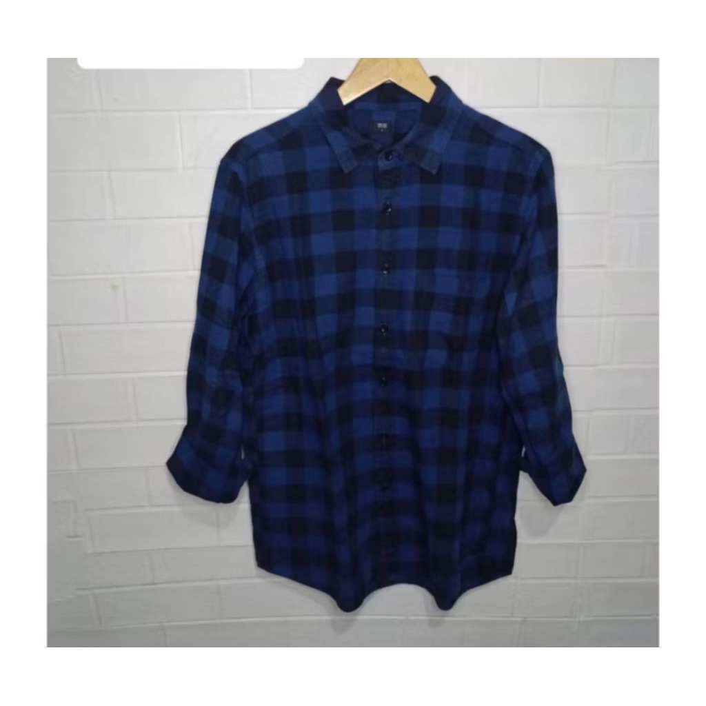 Preloved 1x HEARTLESS KEMEJA FLANNEL PASIFIC BLUE Size L