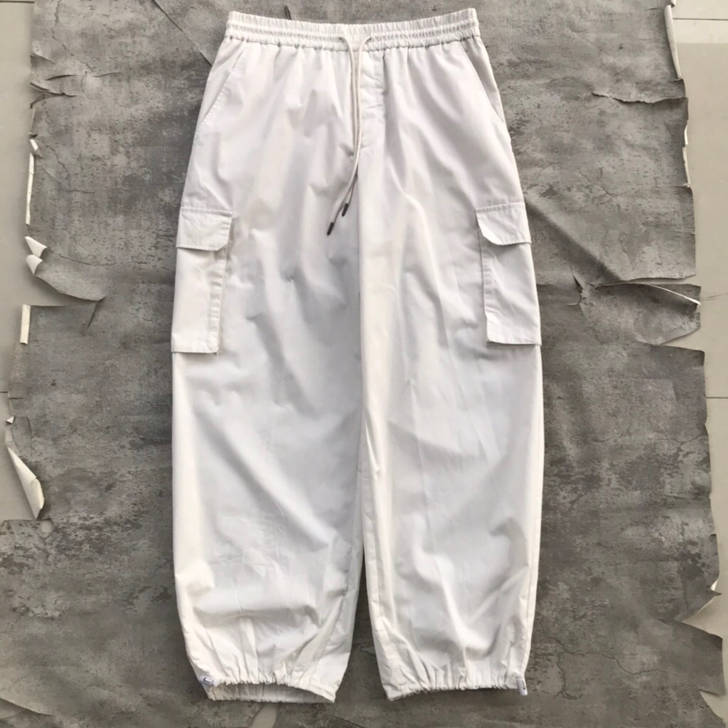 Celana Panjang by Gu Uniqlo Cargo Pull-on Women Pants Natural sz 31/32