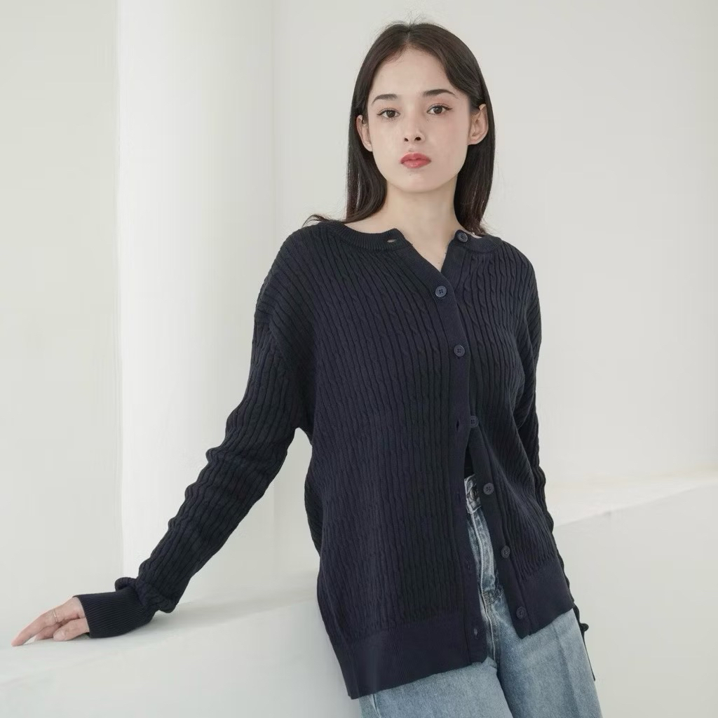 [ Preloved ] SHOPINKAE - Cable Knit Cardigan