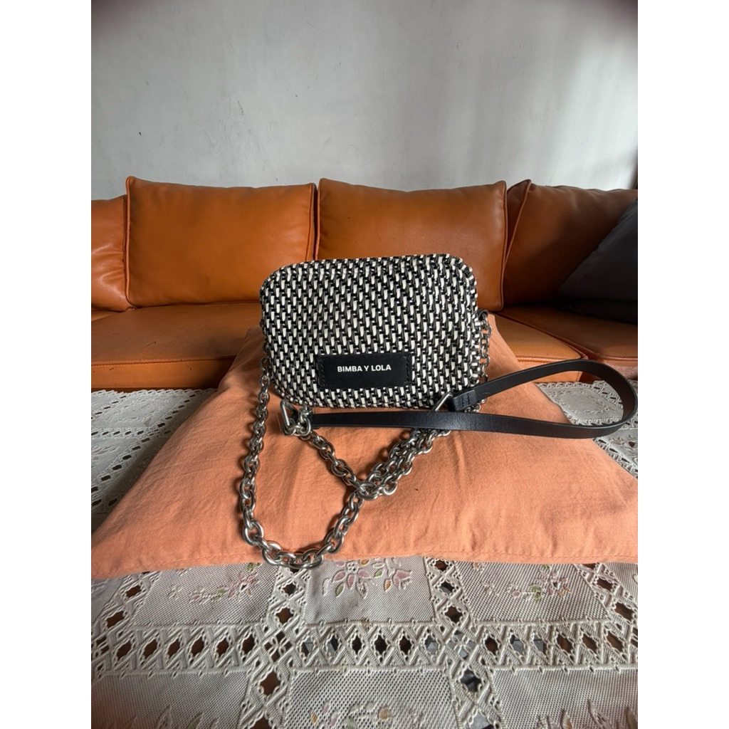 Preloved Bimba Y Lola Sling Bag
