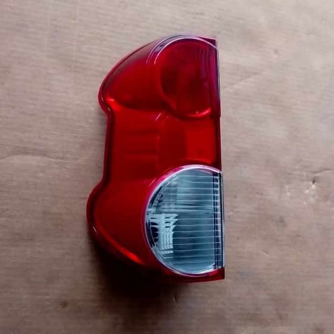 stoplamp lampu belakang Nissan Evalia original