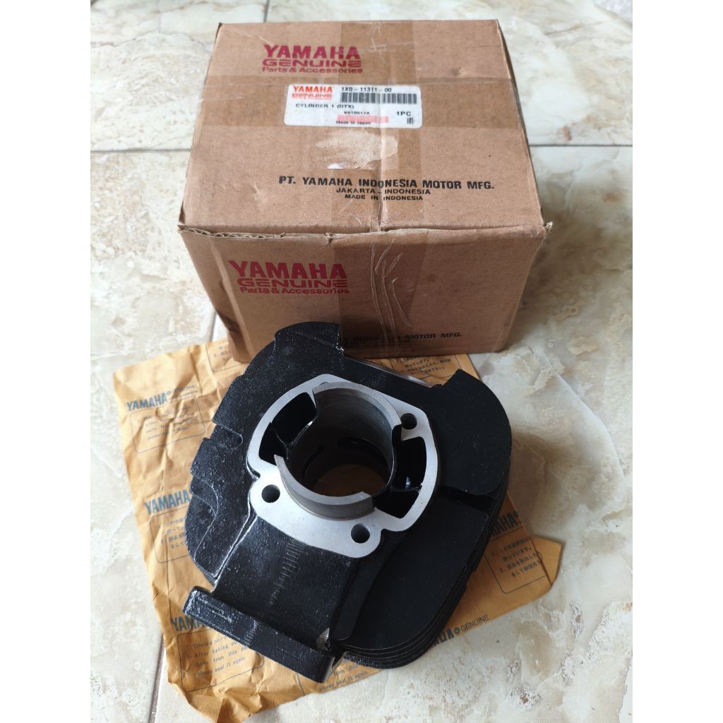 Cylinder Block Blok Bureng Buring Boring Yamaha DT100X Enduro 1974-1975 Original NOS 1X0-11311-00