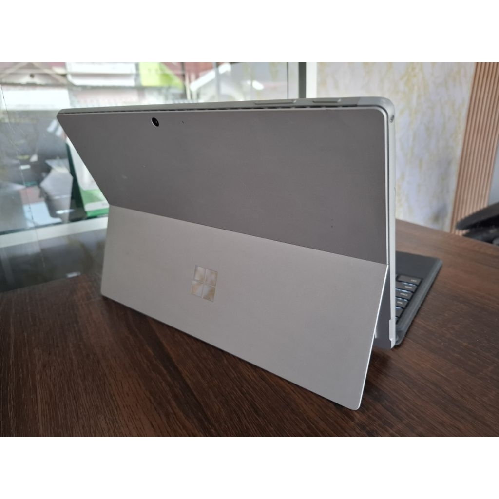 Microsoft Surface Pro 7, Core i7 gen10,  ram 16gb,  ssd 256gb