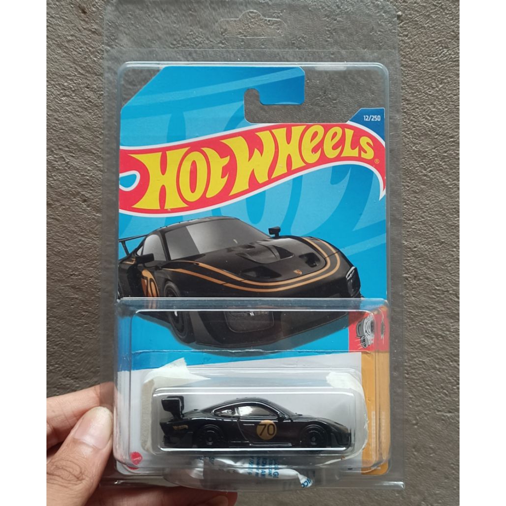 Hot Wheels Porsche 935 Hitam Free Protektor