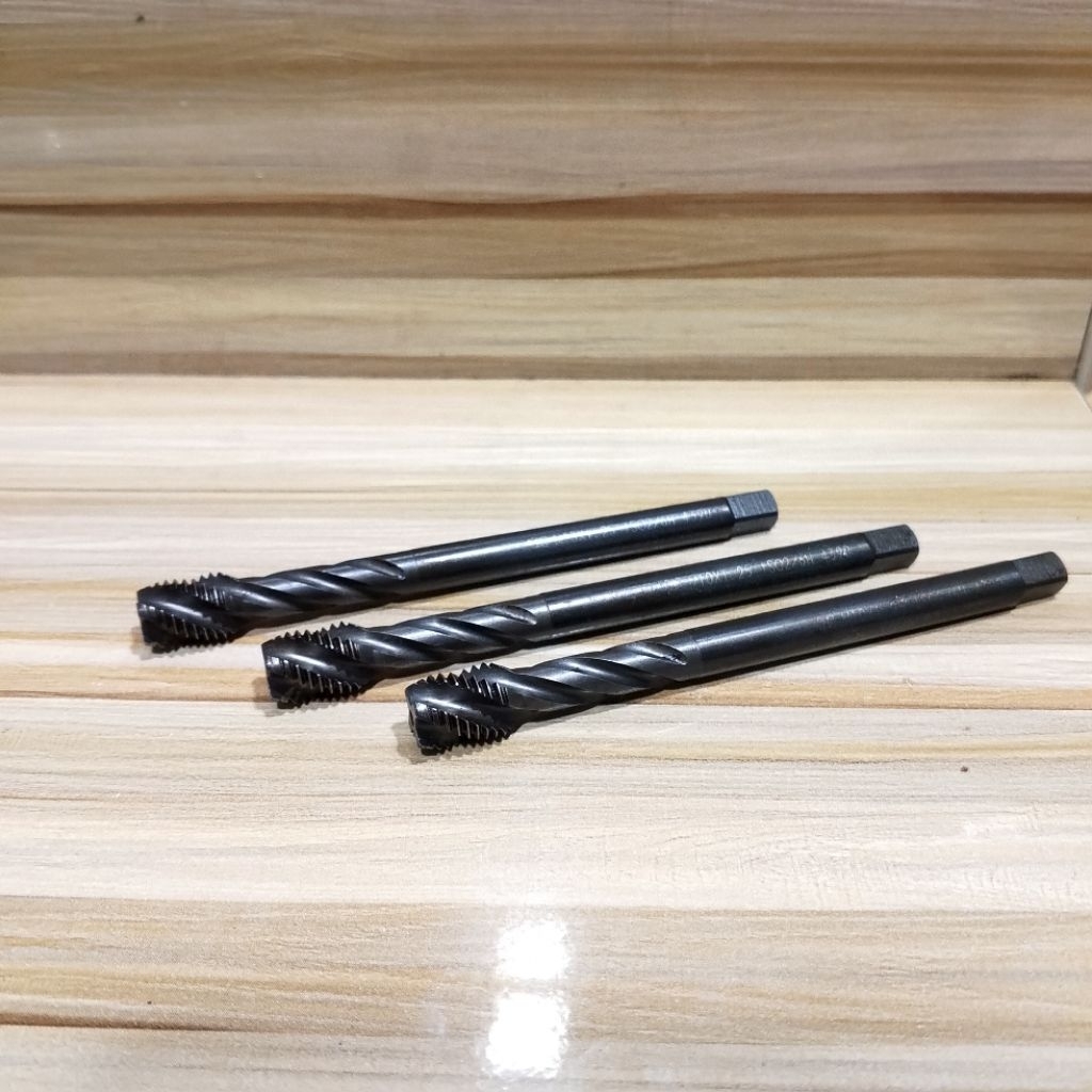 Tap M10×1.25 spiral osg Japan bekas hand taps Mesin M10 × 1.25 sp tapping