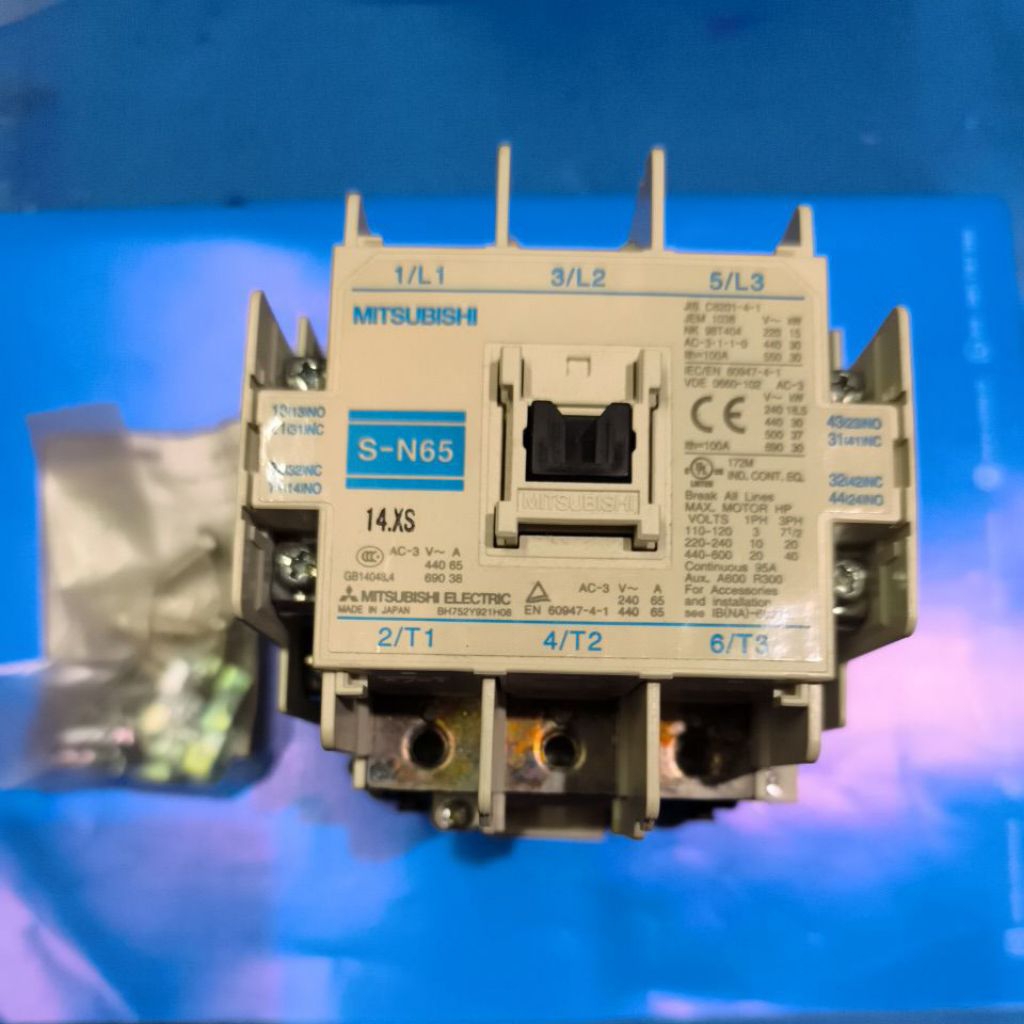 Mitsubishi Magnetic Contactor 3Phase 100 A S-N65