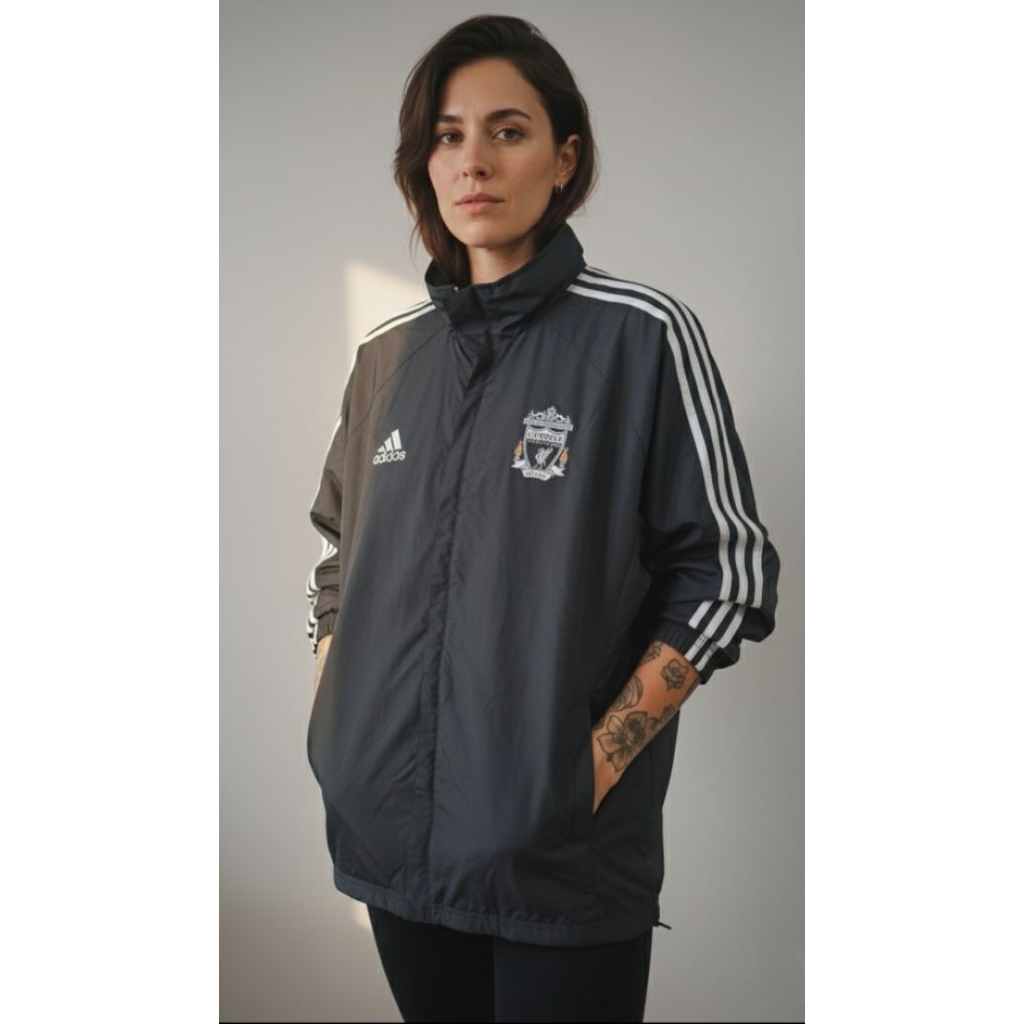 jaket original liverpool 2011 XL