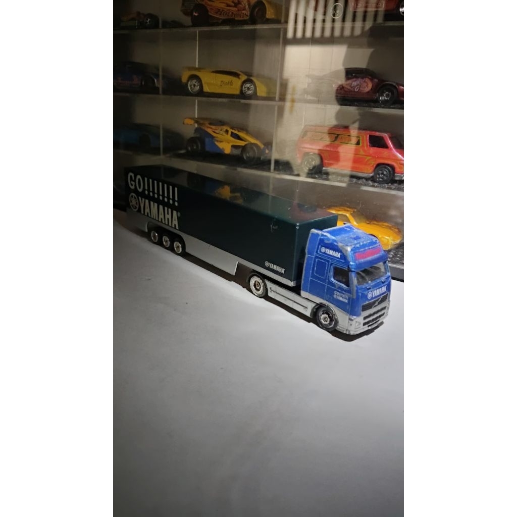 New Ray 1/87 Camion Volvo Fh16 Yamaha Racing Team