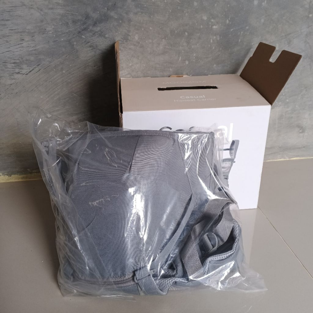 PRELOVED Gendongan Bayi Hipseat Nyaman - Casual Hipseat MOOIMOM