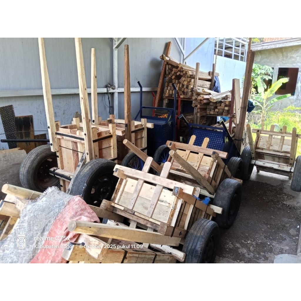 gerobak kayu gerobak pasir ban mobil ukuran 120x63x33cm