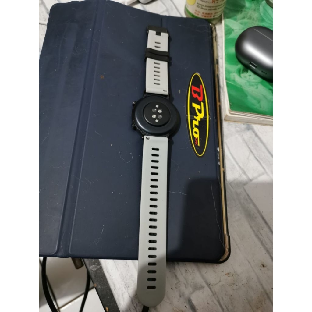 Huawei watch gt 2 42 mm hitam