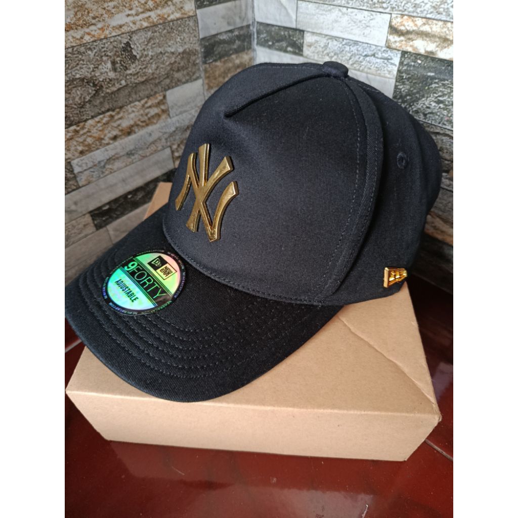 Topi plat NY logo besi Black Pria wanita premium