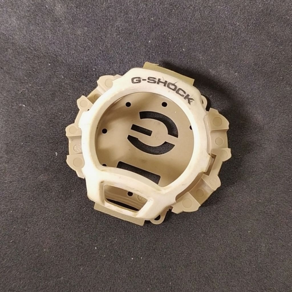 CASIO G - SHOCK DW - 004BD - 9T ( BEZEL ATAS BAWAH ) ORIGINAL PART REPLACEMENT