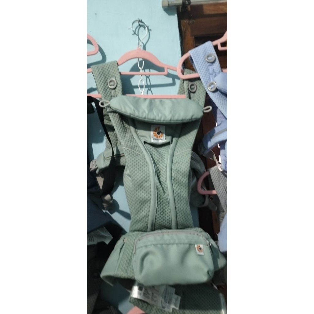 ergobaby Omni brezze