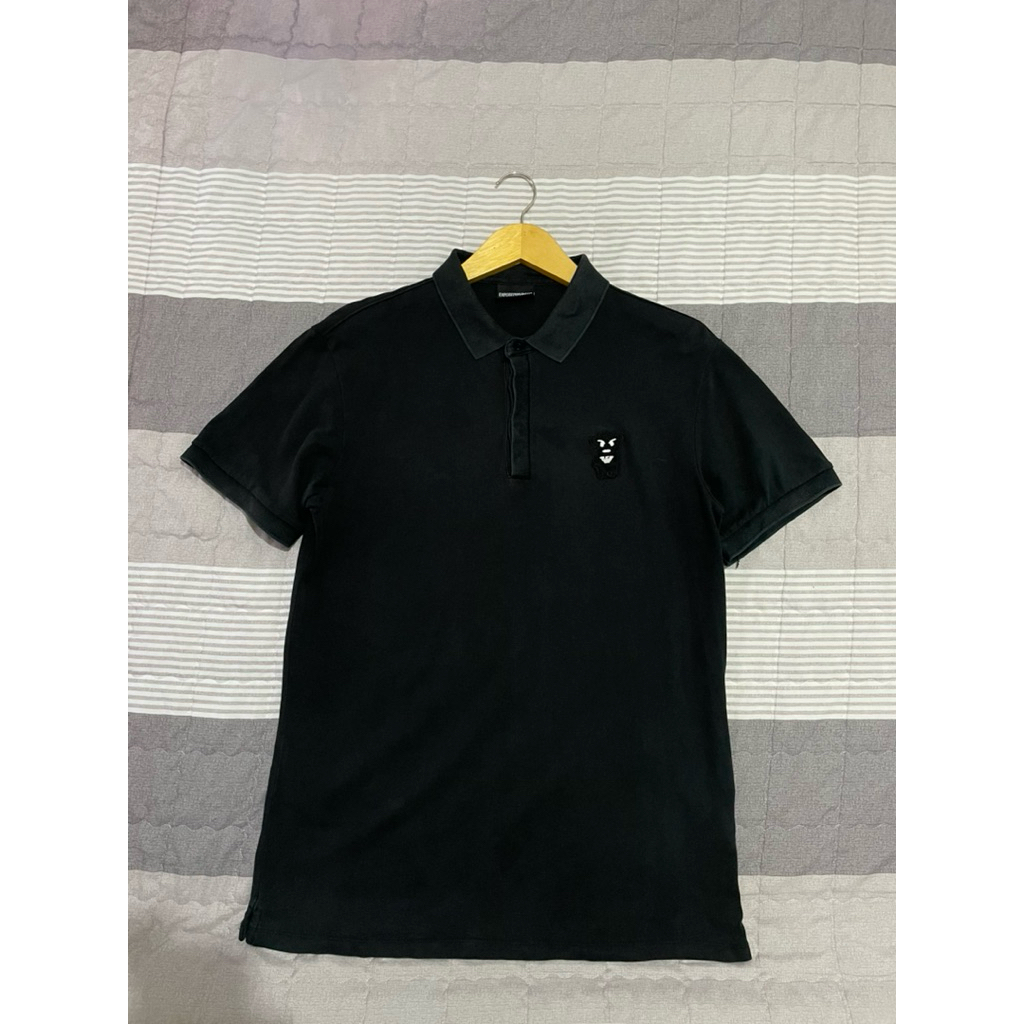 Kaos kerah emporio armani