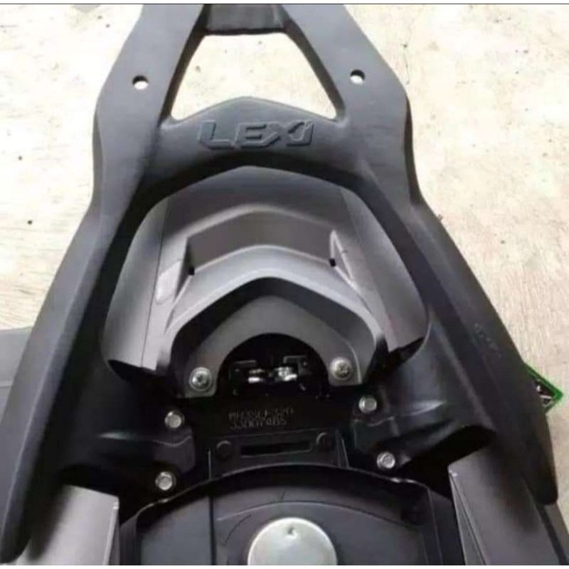 Behel Box Belakang Yamaha Lexi | Bracket Breket Box Lexi | Perlengkapan Touring Box & Kontes