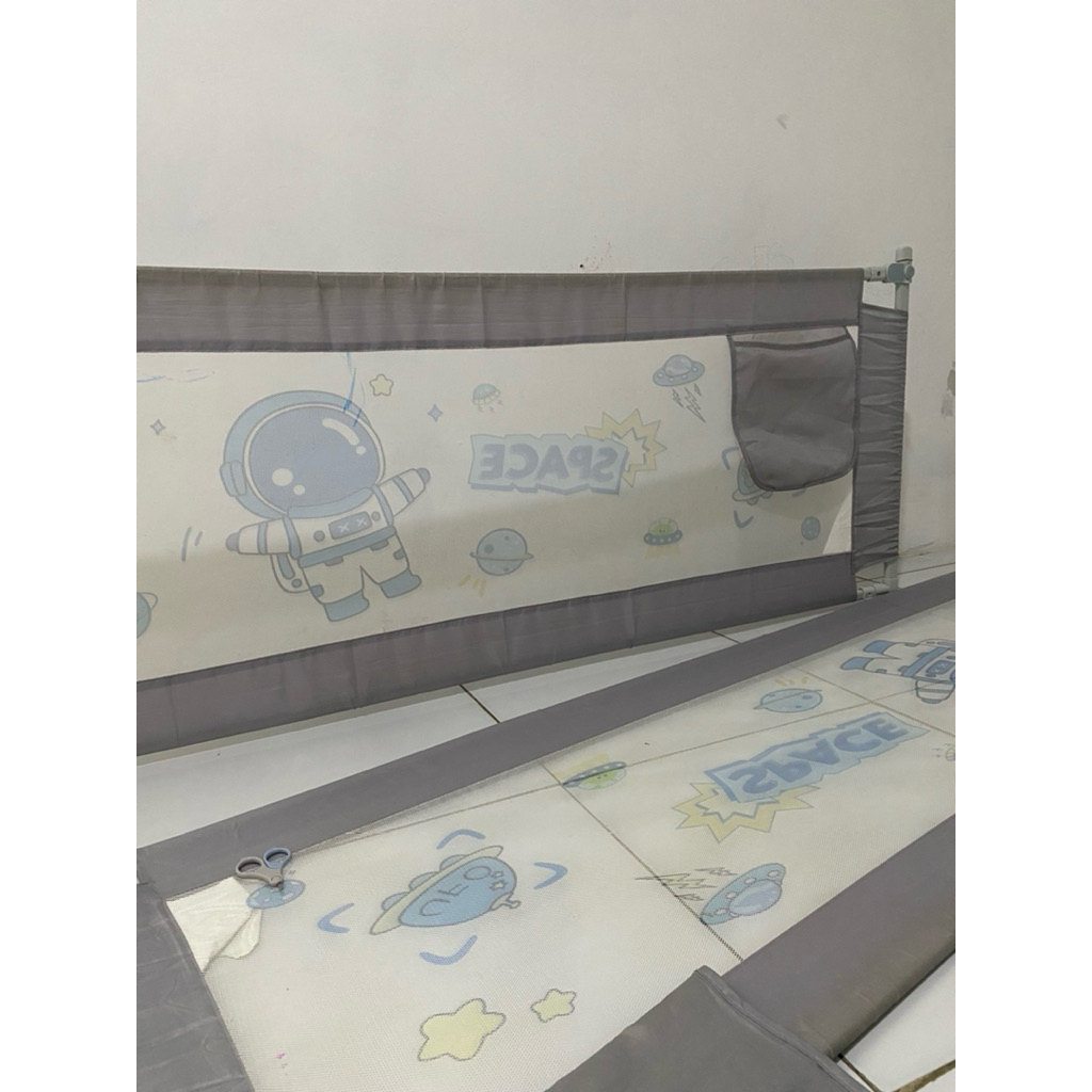 PRELOVED Bed Rail pagar kasur bayi